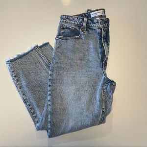 Abercrombie Curve Love Mom Jean- Size 26/2 “short” length, acid wash
